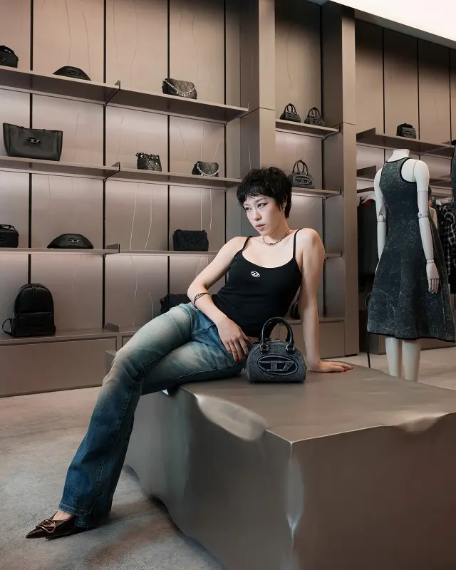 ” DIESEL เปิดตัวแฟล็กชิปสโตร์ใหม่ล่าสุด! บนชั้น 2 ศูนย์การค้าเซ็นทรัล เอ็มบาสซี พร้อมเผยโฉมคอลเลกชั่นสปริง/ซัมเมอร์ 2026 “