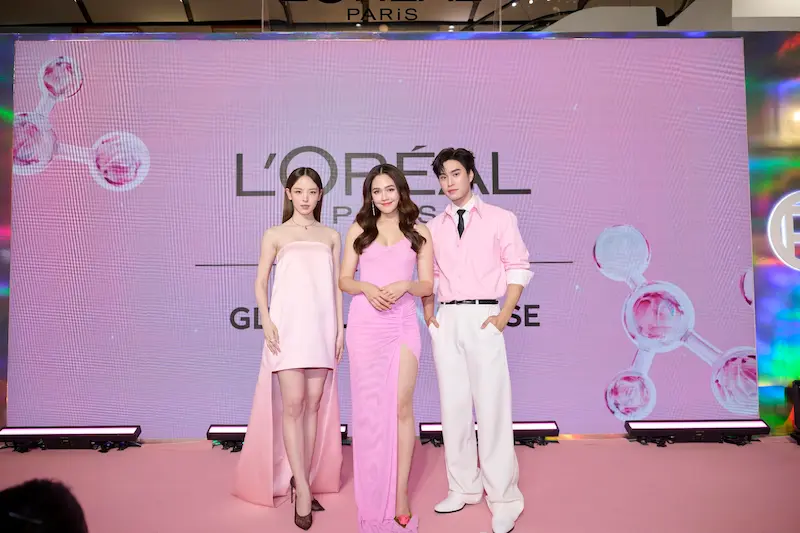 นวัตกรรมความงามที่พิสูจน์ผลลัพธ์ด้วยวิทยาศาสตร์ L’Oréal Paris กับ ชมพู่ – ณิชา– เจมีไนน์ ยกนวัตกรรมไกลโคลิกจากผิวสู่ผม ในงาน Glycolic Universe ณ เซ็นทรัล ลาดพร้าว